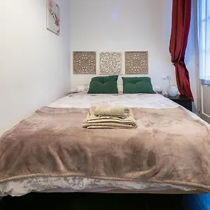 https://apartamento-cadiz-colonial.hotelsincadiz.net